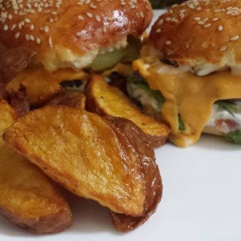 Home made Big Mac & potato wedges / Burgeri kao iz Meka + krompirići